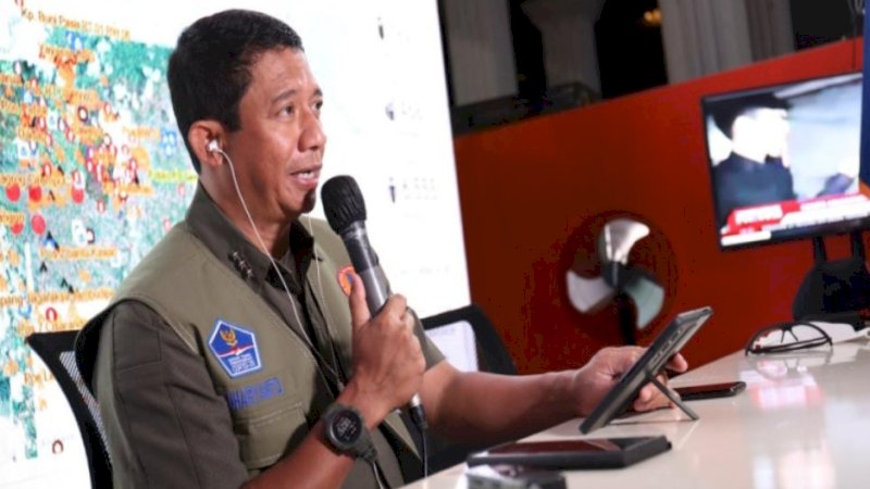 Kepala BNPB Letjen TNI Suharyanto S.Sos., M.M., memberikan keterangan resmi terkait gempabumi M 6.1 Garut dari Posko Darurat Gempabumi M 5.6 Cianjur, Pendopo Bupati Cianjur, Jawa Barat, Sabtu (3/12). (Foto: Komunikasi Kebencenaan BNPB/Danung Arfin)