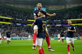Prancis Lolos Perempat Final, Mbappe Bintang Kemenangan