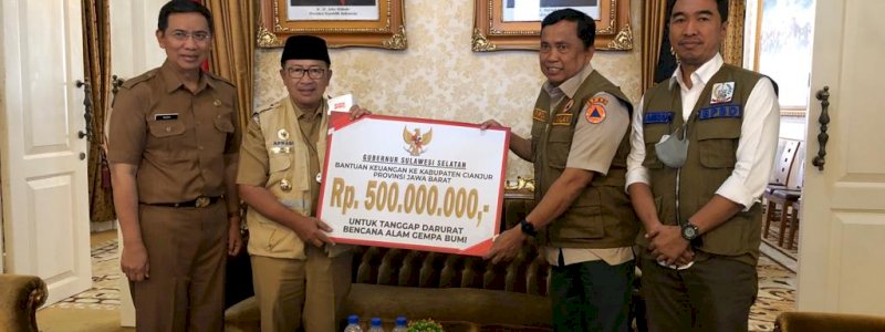 Pemprov Sulsel Serahkan Bantuan Rp500 Juta untuk Korban Gempa Cianjur