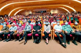 Pius Lustrilanang Sapa Khusus Ketua DPRD Makassar di Bedah Buku Aldera Unpar Bandung