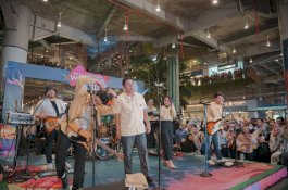 Penampilan HiVi Sukses Guncang Panggung Event Kalla Toyota Wonderland 2022   