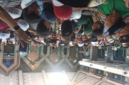 Di Masjid Al Markaz Al Islami, Anies Baswedan Diteriaki  