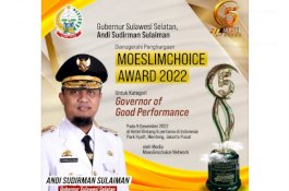 Gubernur Sulsel Dianugerahi Penghargaan Moeslimchoice Award 2022