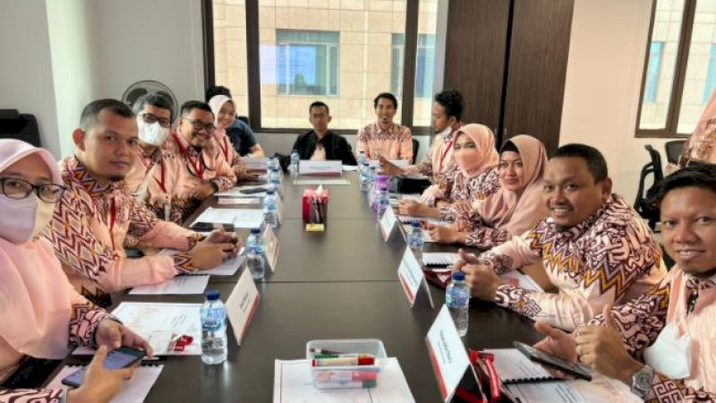 Sebanyak 20 orang Aparatur Sipil Negara (ASN) Pemerintah Kota (Pemkot) Makassar mengikuti capacity building yang diselenggarakan Temasek Foundation dan Singapore Coorporation Enterprise (SCO).