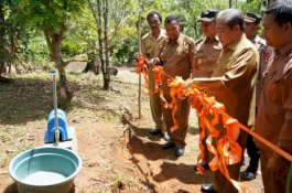 Bupati Sidrap Resmikan Sport Center, Sanitasi Lingkungan, dan Sarana Air Bersih di Desa Lombo