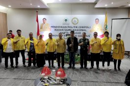 Taufan Pawe Buka Dikpol Badan Saksi Nasional Partai Golkar