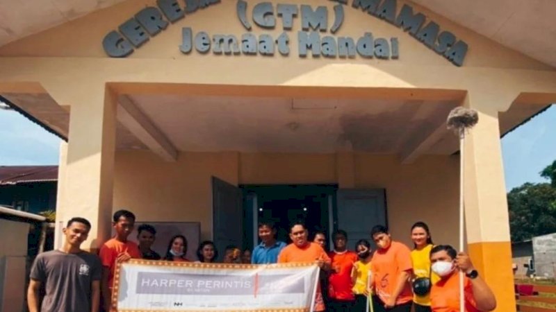 Sambut Natal, Hotel Harper Perintis Makassar Sambangi Gereja dan Panti Asuhan Lakukan Bakti Sosial