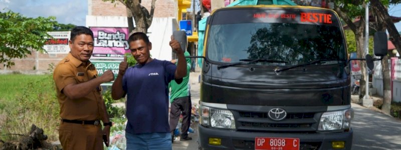 Tangani Tumpukan Sampah, DLH Sidrap Kerahkan 13 Truk Pengangkut Sampah dan 1 Alat Berat