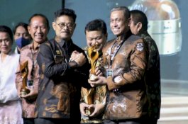 Kementerian Pertanian RI Beri Penghargaan ke Bupati Wajo