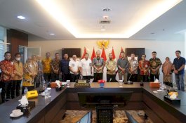 Temui Kepala LKPP, Gubernur Sulsel Bahas Implementasi Produk Kontruksi di E-Katalog Lokal