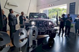 Jeep Kalla Kars Punya Gawean Baru, Jeep Wrangler Rubicon yang Siap Mengaspal di Makassar