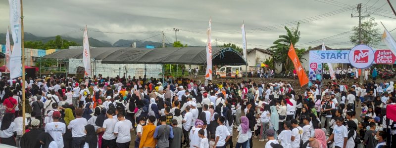 Meriah, Ribuan Warga Parepare Ikut Jalan Santai Mario Group