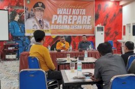 Taufan Pawe Gelar Dialog Akhir Tahun Bersama Jurnalis Parepare