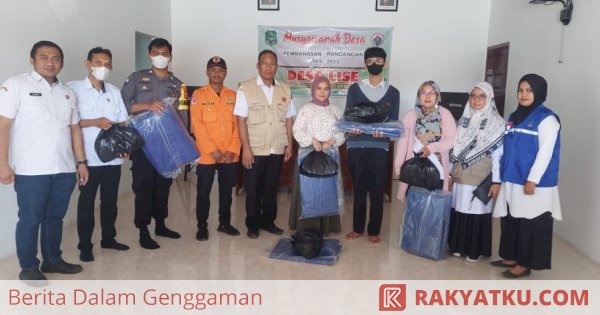 BPBD dan Dinsos Sidrap Salurkan Bantuan Bagi Korban Angin Kencang