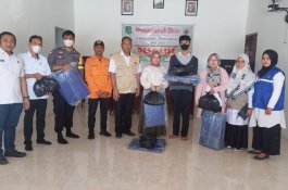 BPBD dan Dinsos Sidrap Salurkan Bantuan Bagi Korban Angin Kencang