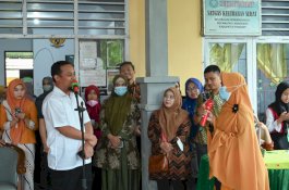 Gubernur Salurkan BLT BBM Kepada Warga Pangkep 