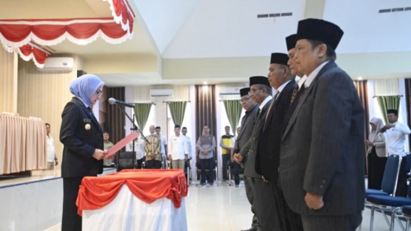 Pelantikan pimpinan Badan Amil Zakat Nasional (Baznas) Luwu Utara periode 2022-2027 di Aula La Galigo Kantor Bupati Luwu Utara, Jumat (30/11/2022). 