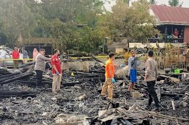 Tim Identifikasi Polres Wajo Olah TKP Kebakaran di Sabbangparu