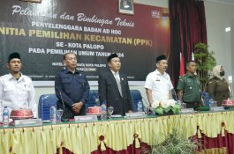 Selamat Bekerja 45 Anggota PPK Kota Palopo