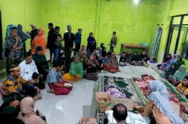 Melayat ke Rumah Duka Korban Tertimpa Pohon, Ketua DPRD Makassar Sampaikan Belasungkawa