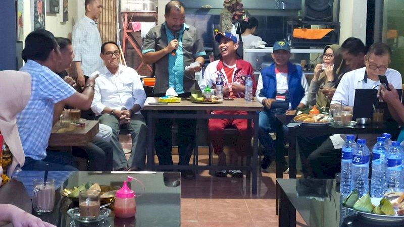 Ketua DPRD Rudianto Lallo Hadiri Undangan Silaturahmi Dari Warga Pa'baeng-baeng