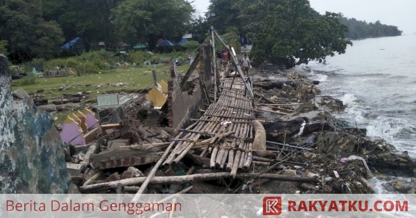 Objek Wisata Ujung Batu Barru Rusak Parah