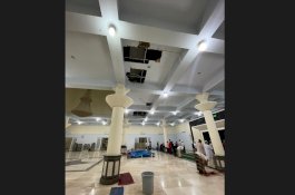 Memprihatinkan, Plafon Masjid Agung Nurul Iman Barru Banyak Bocor