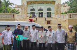 Masjid Raya Bukit Baruga Kini Punya Ambulance