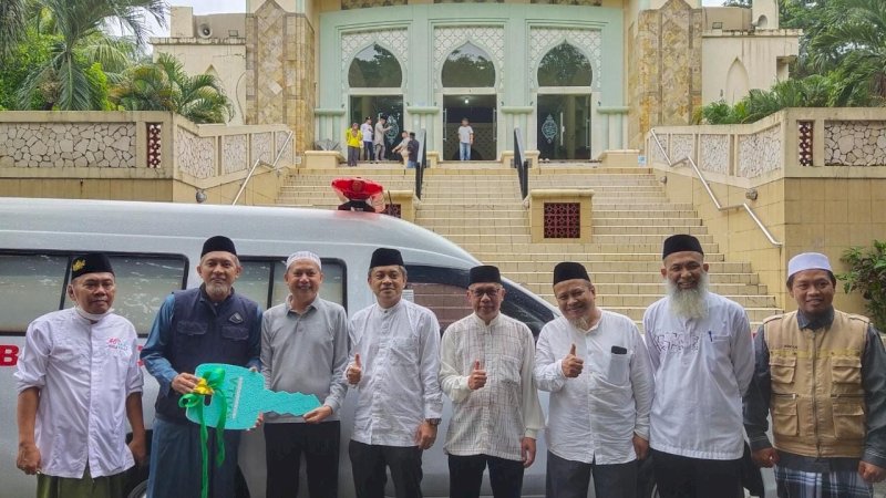 Masjid Raya Bukit Baruga Kini Punya Ambulance