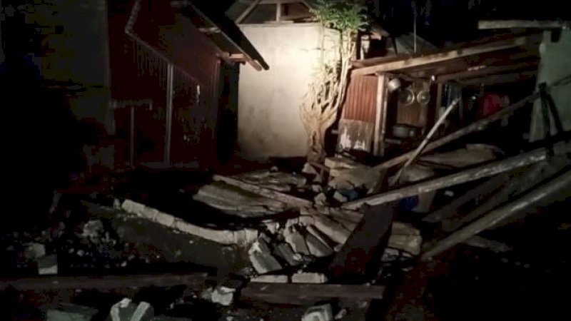 Bangunan rusak akibat gempa magnitudo 7,5 yang mengguncang Kabupaten Kepulauan Tanimbar, Provinsi Maluku, Selasa (10/1/2023) dini hari WIT.