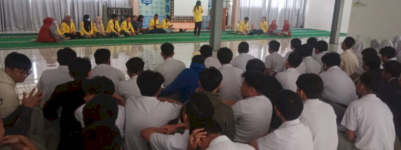 Disambangi Alumni, Siswa SMA Islam Athirah Bukit Baruga Termotivasi Kuliah di UI