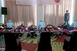 Dalam Rangka HUT ke-16 Hotel Santika Makassar Gelar Aksi Donor Darah