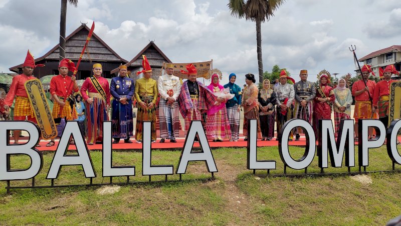 Jenderal Dudung Usai Menerima Gelar Adat di Istana Balla Lompoa: Seluruh Prajurit TNI AD Harus Jadi Daeng Malewa