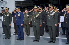  Inspektur Kodam Hasanuddin Hadiri Tabur Bunga di Dermaga Hatta