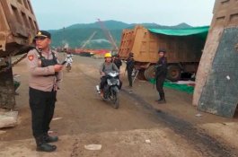 Mulai Kondusif, TNI-Polri Siaga di Depan Gerbang PT GNI