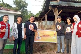 Ganjar Milenial Center Gelar Kelas Kecantikan dan Berbagi Sembako di Maros