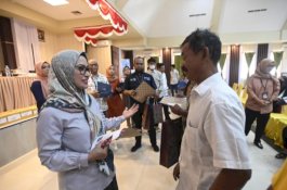 Serahkan SK Pensiun ke 13 ASN, Bupati Luwu Utara: Tetap Produktif!