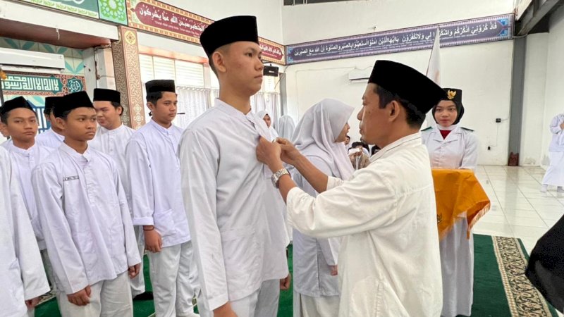 Resmi Dilantik, Rohis Syafaat SMA Islam Athirah Bukit Baruga Punya Nakhoda Baru