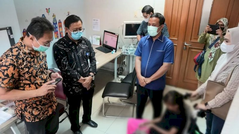 Difasilitasi dan Dibantu Perawatan ke Jakarta, Orangtua Pasien: Alhamdulillah Terima Kasih Pak Gubernur