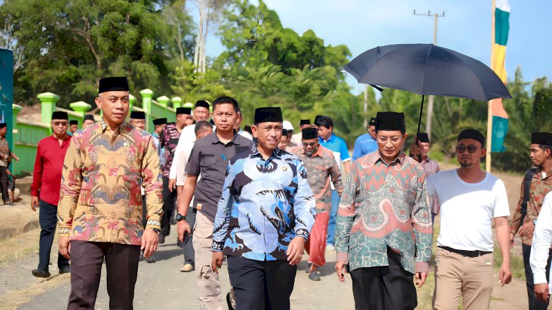 Bersama AG. Prof Nasaruddin Umar, Bupati Wajo Letakkan Batu Pertama Pembangunan Gedung MTs As’adiyah 