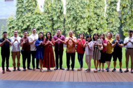 Bangun Silaturahmi di Hari Imlek, Wali Kota Makassar Sambangi Tokoh Tionghoa