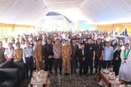 KPU Lantik 519 Anggota PPS, Sekda Lutra: Jaga Netralitas dan Integritas Sebagai Penyelenggara 