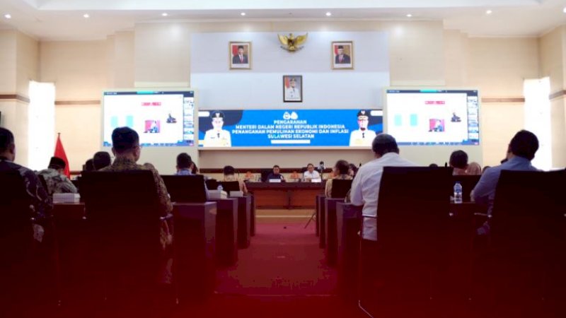 Pengarahan Menteri Dalam Negeri (Mendagri) RI, Tito Karnavian, kepada seluruh kepala daerah kabupaten/kota di Kantor Gubernur Sulawesi Selatan (Sulsel), Jumat (27/1/2023).