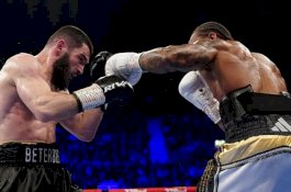 Artur Beterbiev Kalahkan Anthony Yarde Dengan Brutal