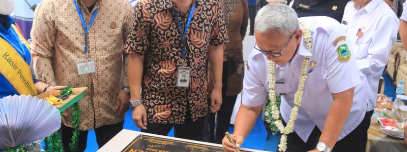 SGM Bersama Indomaret, Beri Beasiswa Kepada 20 Sekolah se-Indonesia