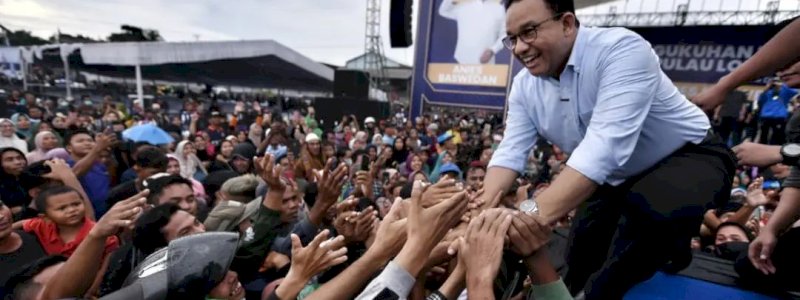 Tumpah Ruah Warga Lombok Sambut Anies Baswedan Meski Diguyur Hujan