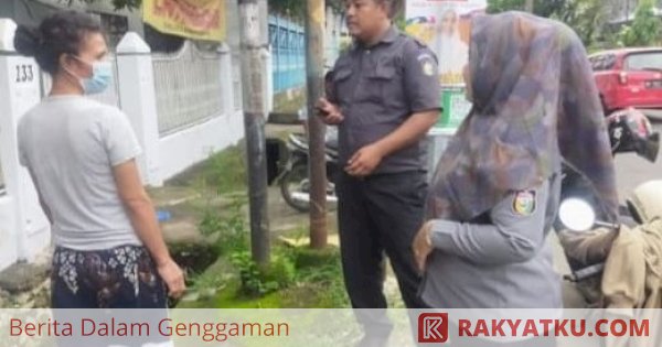 Aktif Memantau, Anggota Pakandatto Makassar Tegur Warga Buang Sampah Tak Sesuai Jadwal