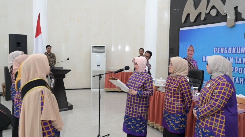 Indira Yusuf Ismail Lantik Empat Bunda PAUD Kecamatan