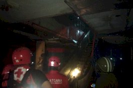 Diduga Korsleting Listrik, 24 Kios di Pasar Terong Makassar Hangus Terbakar 