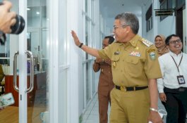 Satu-satunya Wali Kota, Taufan Pawe Terima Penghargaan Pelestarian Bahasa Daerah dari Mendikbudristek